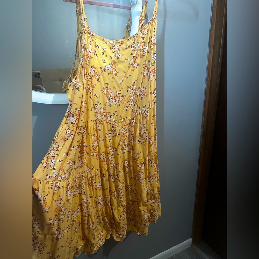 Yellow floral dress with pockets size 2x